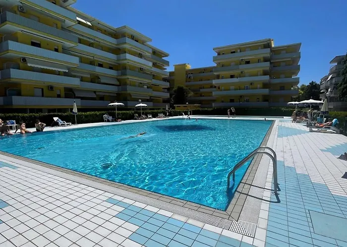 Charming With Shared Pools * Μπιμπιόνε