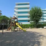 Charming With Shared Pools Apartment *